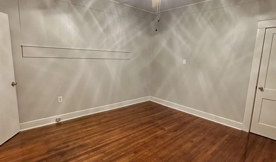 842 Geranium St #B, Baton Rouge, LA 70802 - 2 Beds, 1 Bath