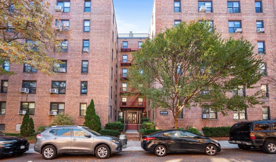83-30 98th St 3C, Woodhaven, NY 11421 - 3 Beds, 1 Bath