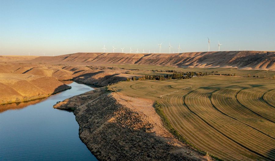 14400 E. Shoestring Rd, Bliss, ID 83314 - 3 Beds, 2 Bath