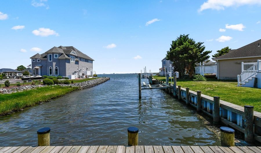 23 MALLARD Dr E, Ocean Pines, MD 21811 - 5 Beds, 6 Bath