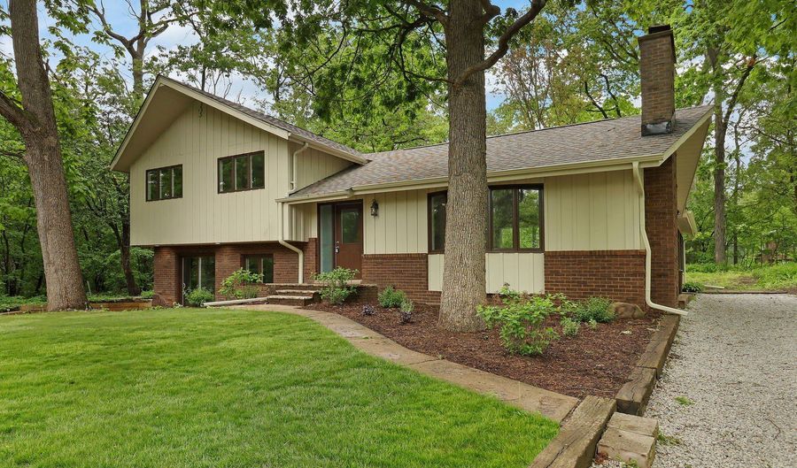 26660 W SYCAMORE Rd, Antioch, IL 60002 - 3 Beds, 3 Bath