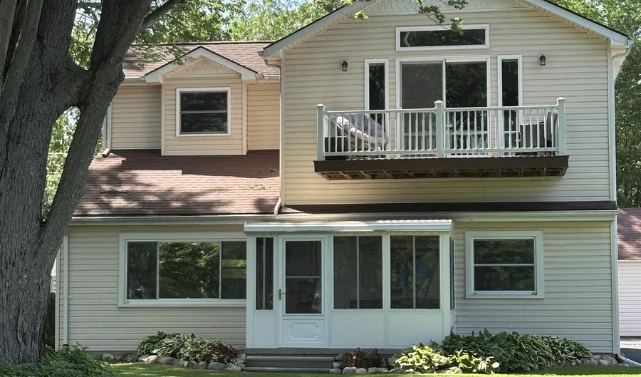 2100 Michigan, Algonac, MI 48001 - 3 Beds, 2 Bath