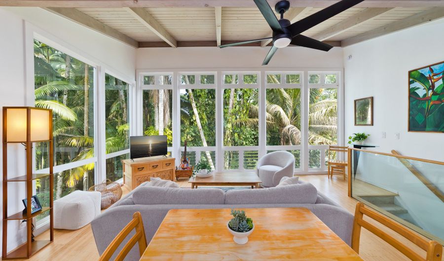 98 KAIWIKI Rd, Hilo, HI 96720 - 1 Beds, 2 Bath