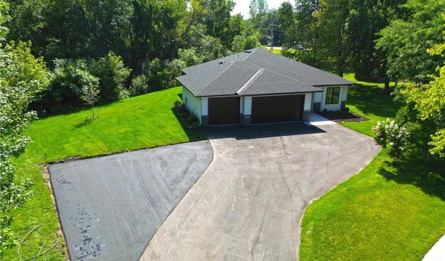 30 Cedar Ct, Annandale, MN 55302 - 2 Beds, 2 Bath