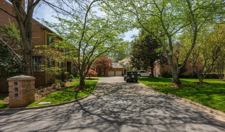 9735 BEMAN WOODS Way, Potomac, MD 20854 - 4 Beds, 6 Bath