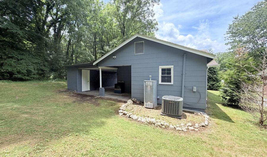 338 Watkins St, Asheboro, NC 27203 - 2 Beds, 1 Bath