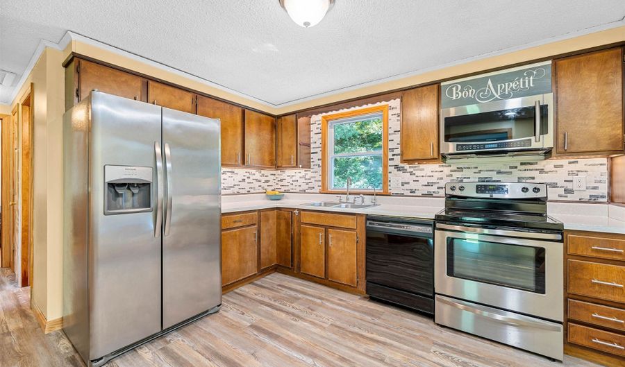 164 E Hill Rd, Brookfield, VT 05036 - 3 Beds, 1 Bath