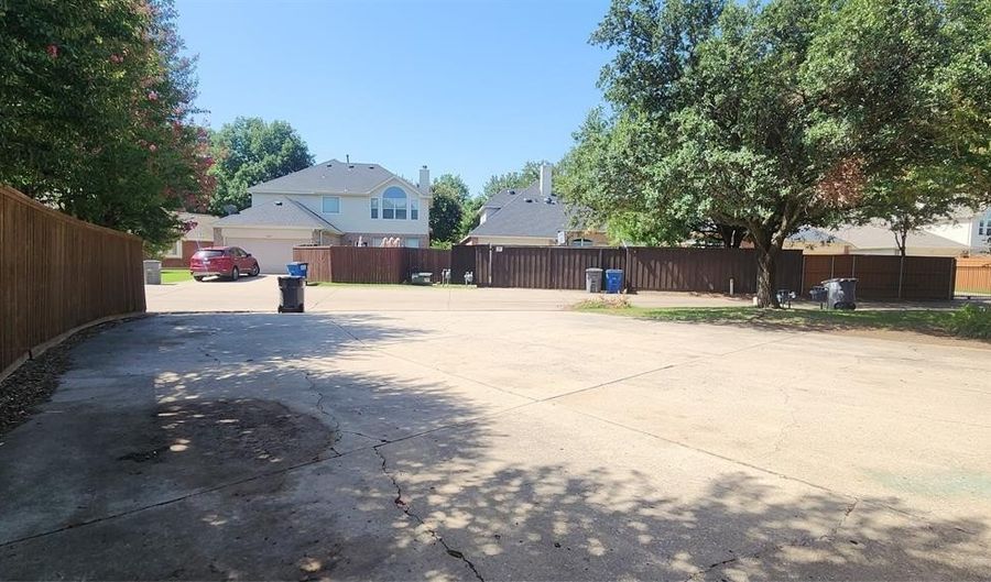 329 Parkhurst Ln, Allen, TX 75013 - 4 Beds, 4 Bath