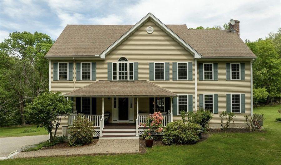 537 Pingree Hl, Auburn, NH 03032 - 4 Beds, 3 Bath
