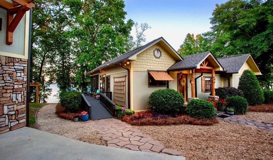 2215 Powell Trce, Abbeville, AL 36310 - 5 Beds, 5 Bath
