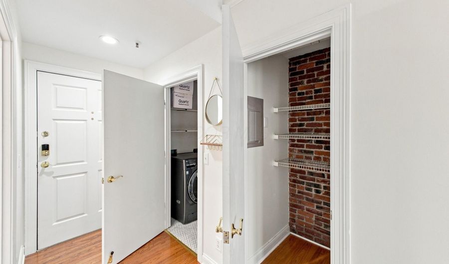 55 W Livingston Ave 203, Columbus, OH 43215 - 1 Beds, 1 Bath