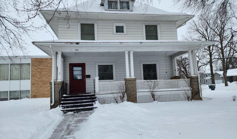 321 S Moore, Algona, IA 50511 - 3 Beds, 2 Bath