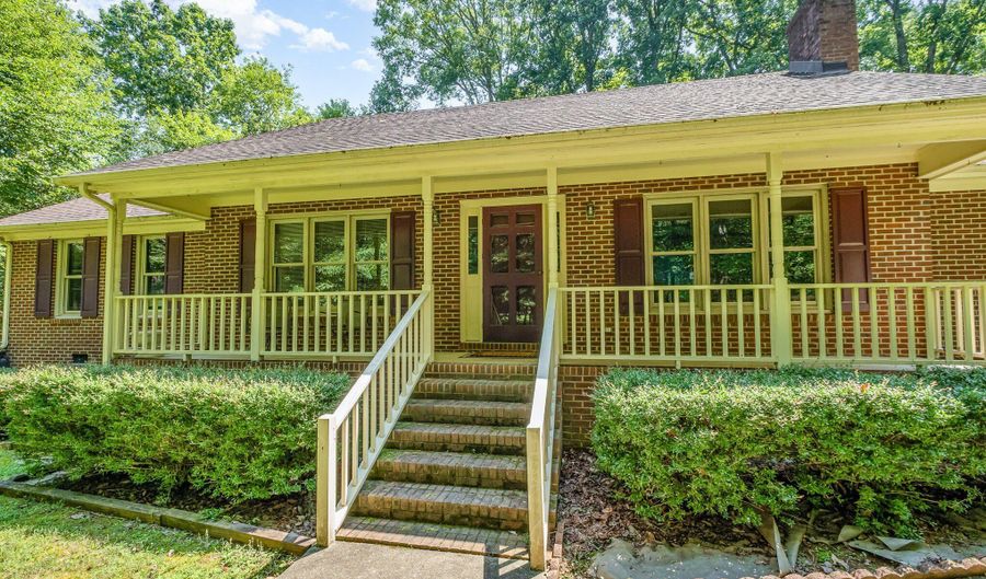 9005 Bahama Woods Ln, Bahama, NC 27503 - 3 Beds, 3 Bath