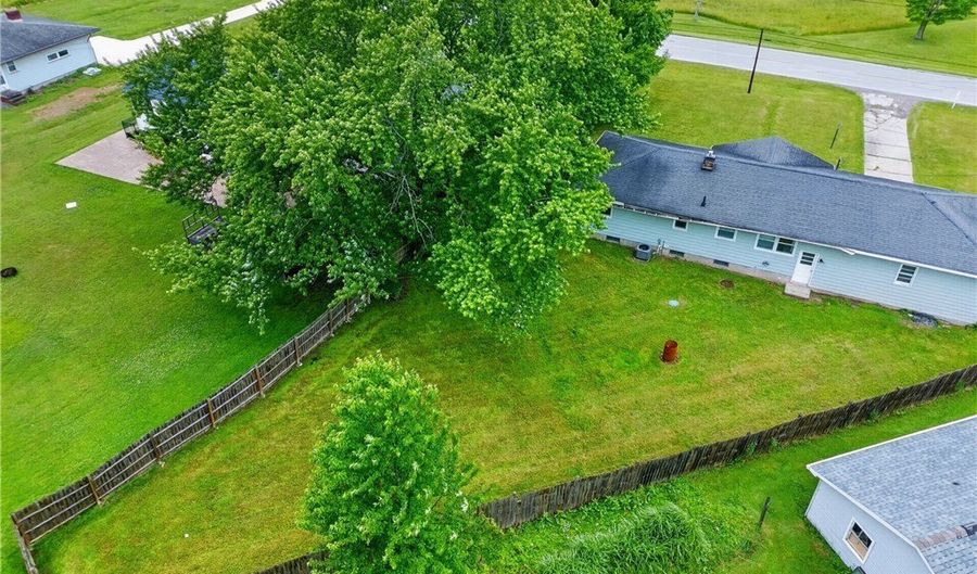 2744 Austinburg Rd, Ashtabula, OH 44004 - 3 Beds, 1 Bath