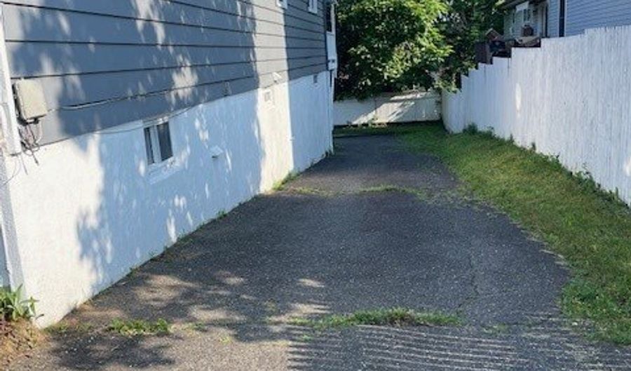 159 Triangle St, Danbury, CT 06810 - 3 Beds, 2 Bath