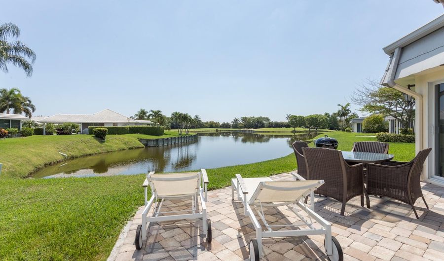 390 French Royale Cir, Atlantis, FL 33462 - 3 Beds, 3 Bath