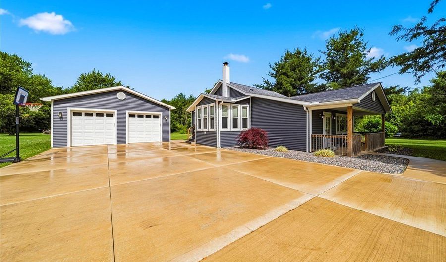 3411 Blake Rd, Ashtabula, OH 44004 - 3 Beds, 2 Bath