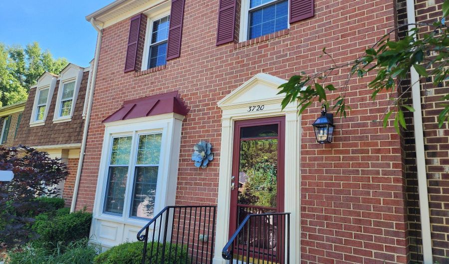 3720 MOUNT AIREY Ln, Annandale, VA 22003 - 3 Beds, 4 Bath