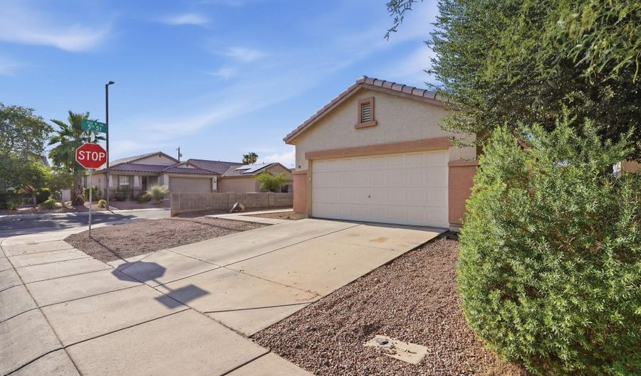 98 5TH Ave W, Buckeye, AZ 85326 - 3 Beds, 2 Bath