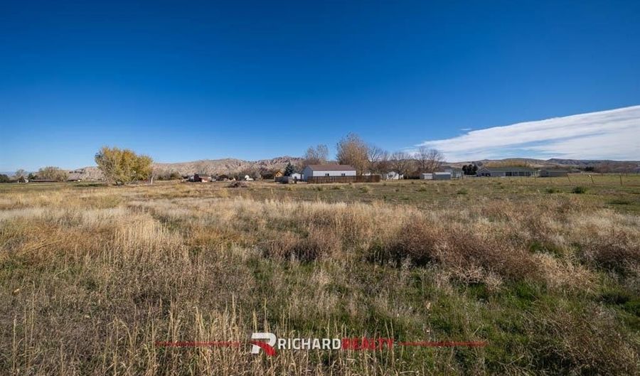 27 Longhorn Dr, Cody, WY 82414 - 3 Beds, 3 Bath