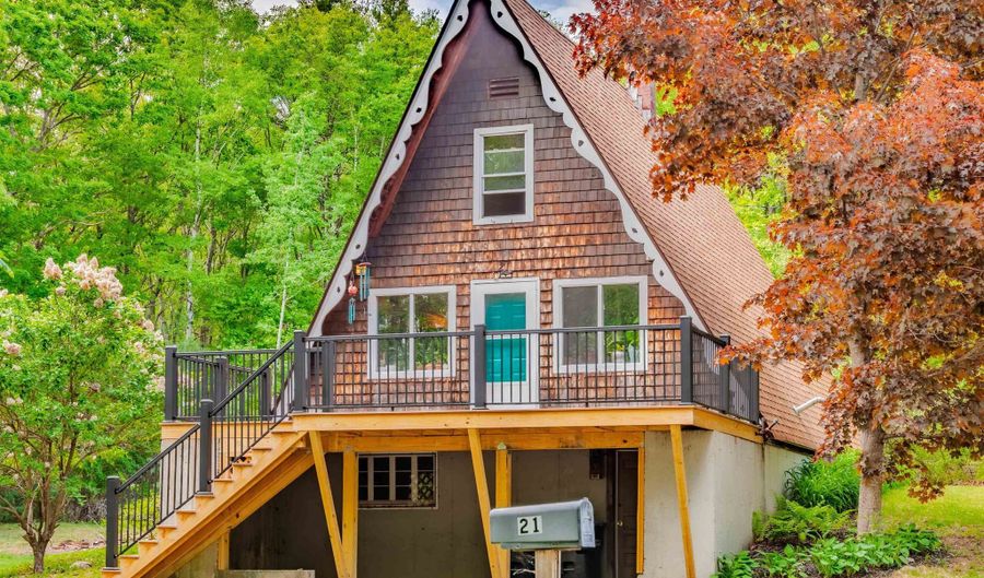 21 Hoadley Rd, Belmont, NH 03220 - 3 Beds, 1 Bath
