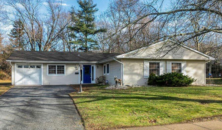 3 Waverly Pl, Aberdeen, NJ 07747 - 4 Beds, 2 Bath