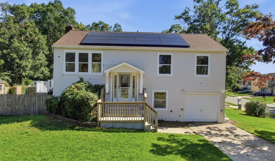 201 Pacific Ave, Barnegat, NJ 08005 - 3 Beds, 2 Bath