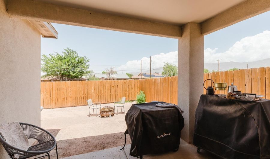 815 Valencia, Alamogordo, NM 88310 - 3 Beds, 2 Bath