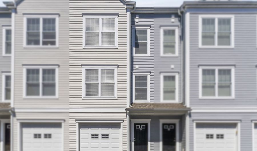 403 Copper Square Dr 403, Bethel, CT 06801 - 2 Beds, 3 Bath