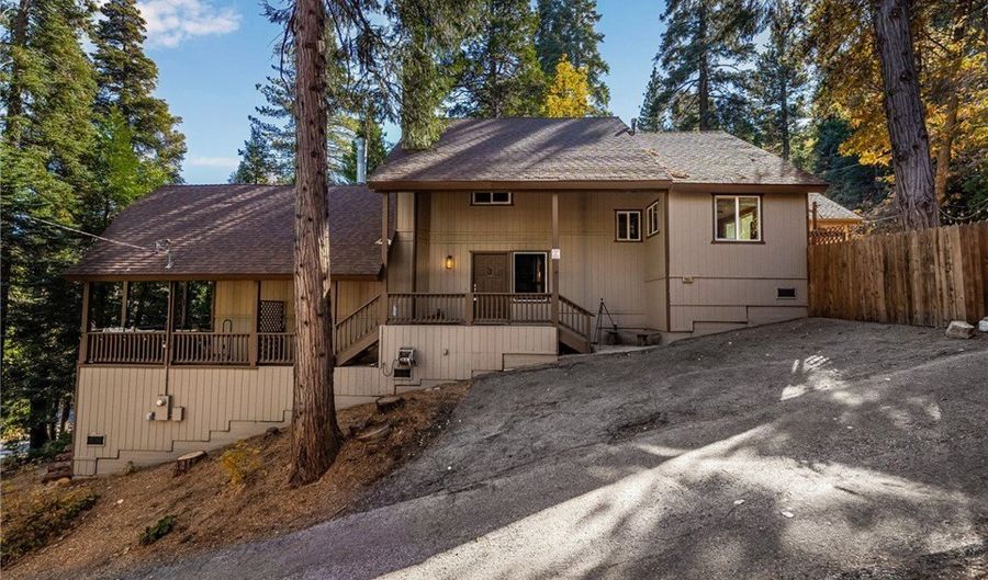 28657 Shenandoah Dr, Lake Arrowhead, CA 92352 - 4 Beds, 2 Bath