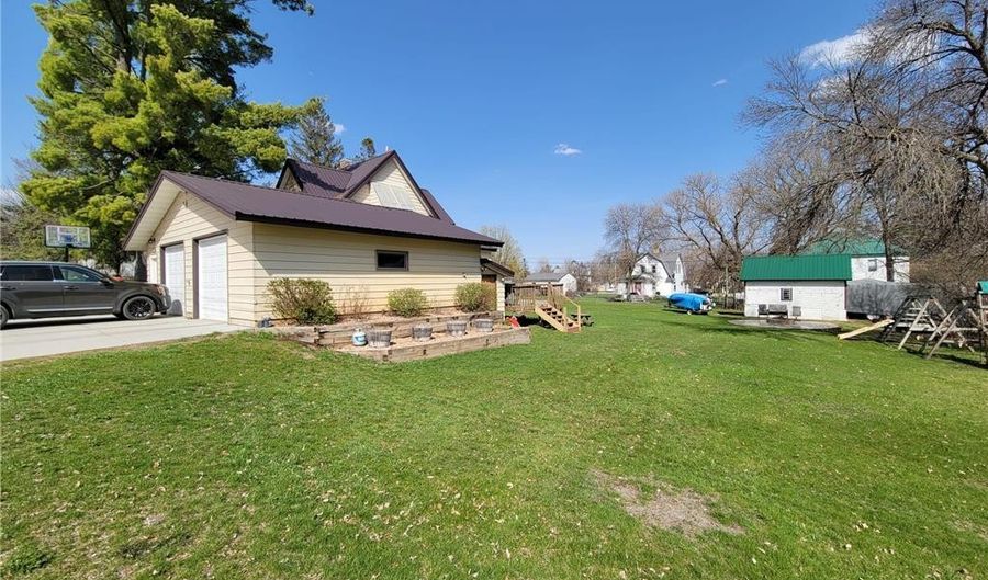241 Gillis Ave S, Browerville, MN 56438 - 4 Beds, 2 Bath