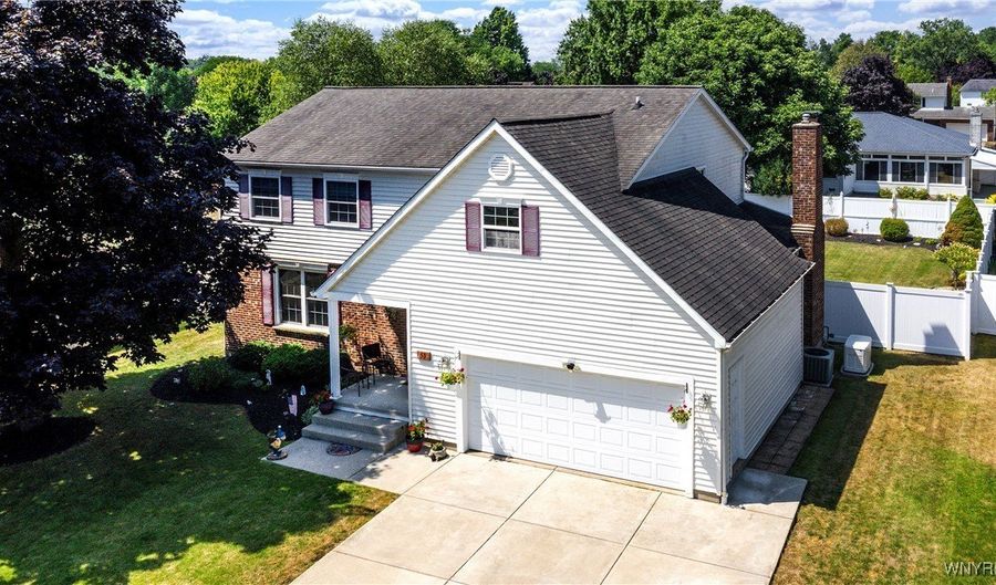 53 Brookpark Dr, Amherst, NY 14228 - 4 Beds, 3 Bath