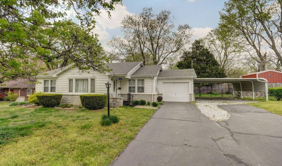 312 S Park Ave, Aurora, MO 65605 - 3 Beds, 2 Bath