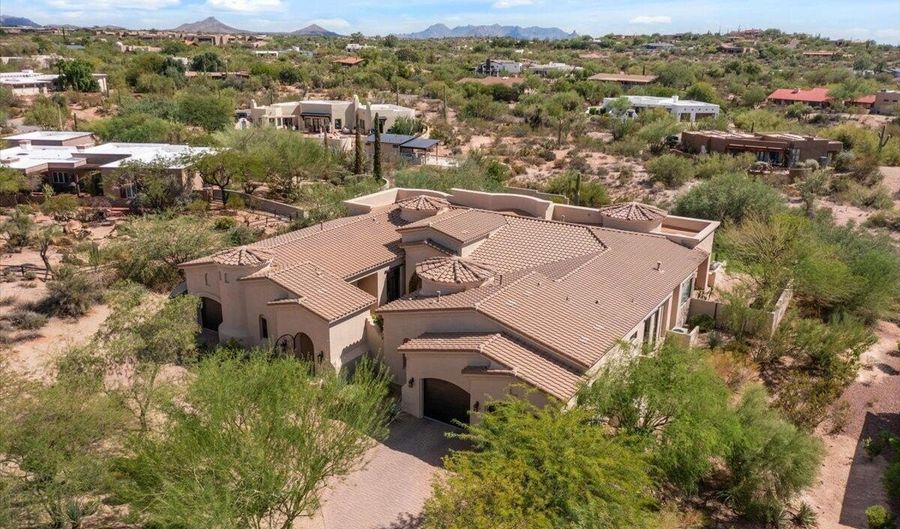 37093 N WINDING WASH Trl, Carefree, AZ 85377 - 4 Beds, 4 Bath