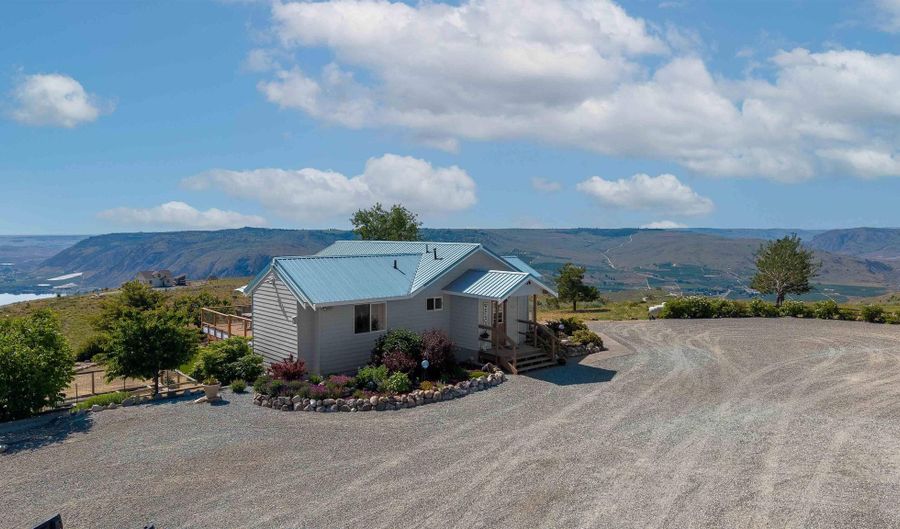 24 Cielo Cir, Brewster, WA 98812 - 2 Beds, 2 Bath