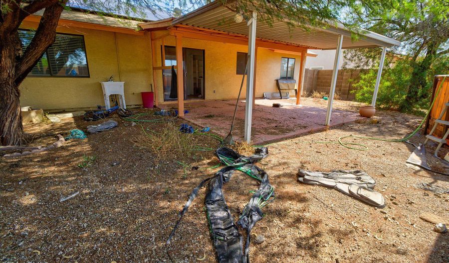 1733 E CATALINA St, Casa Grande, AZ 85122 - 3 Beds, 2 Bath