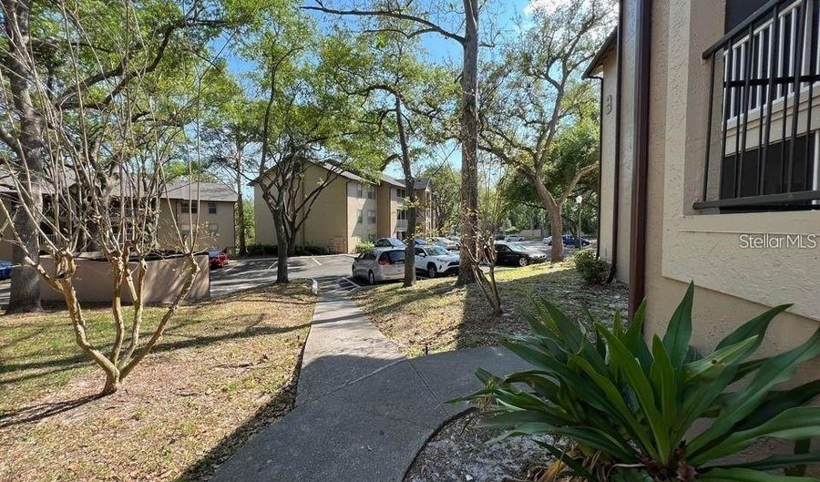 976 LEEWARD Pl 103, Altamonte Springs, FL 32714 - 2 Beds, 2 Bath