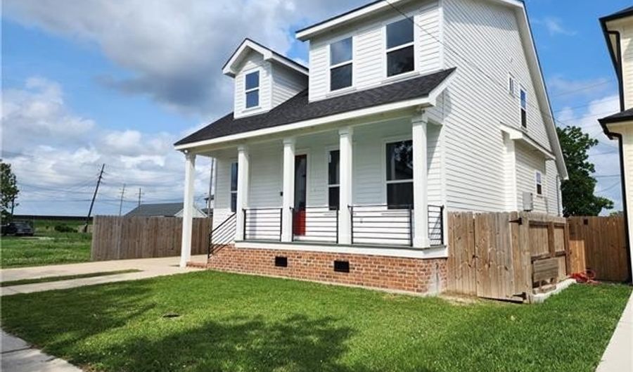 1921 SCHNELL Dr, Arabi, LA 70032 - 3 Beds, 3 Bath