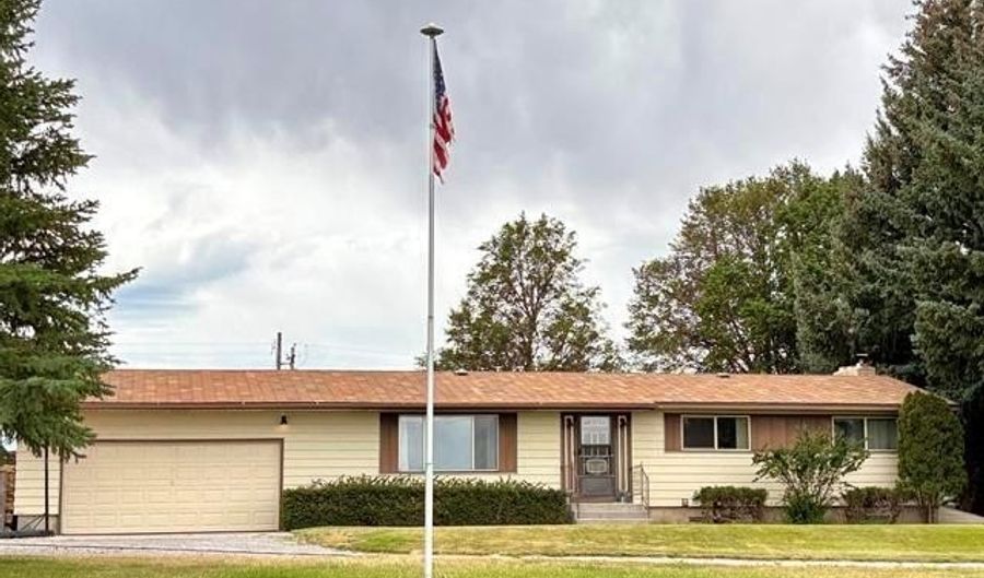 3197 Eagle Rock Rd, American Falls, ID 83211 - 5 Beds, 3 Bath