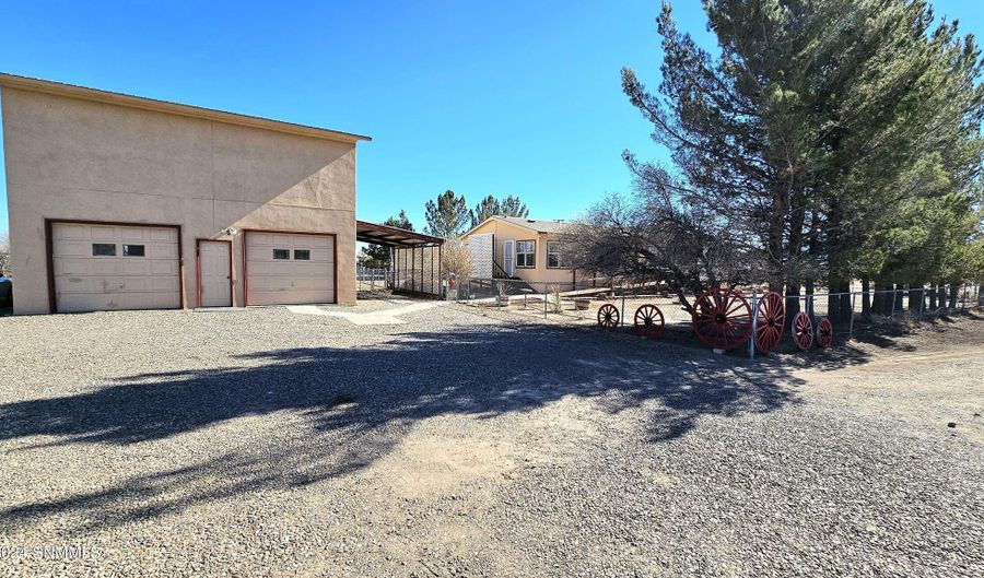 6015 SE Hereford Rd, Deming, NM 88030 - 3 Beds, 4 Bath