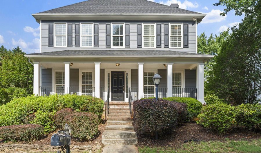 233 Ivy Glen Cir, Avondale Estates, GA 30002 - 4 Beds, 3 Bath