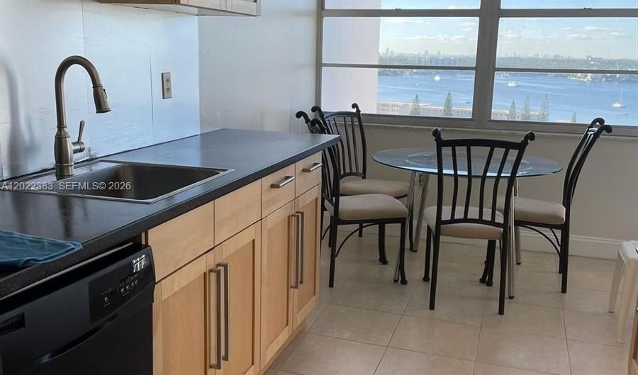 18021 Biscayne Blvd 1701/2, Aventura, FL 33160 - 3 Beds, 3 Bath