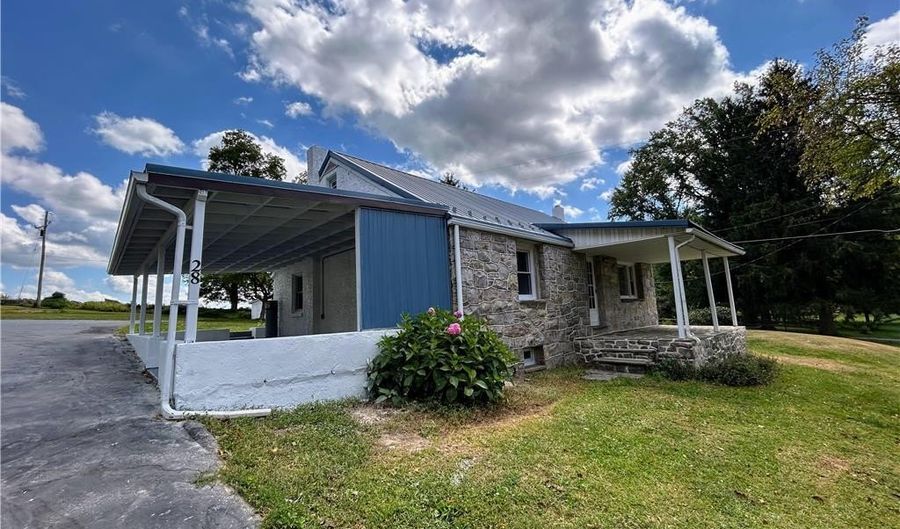 28 Seidel Rd, Alsace, PA 19606 - 4 Beds, 1 Bath