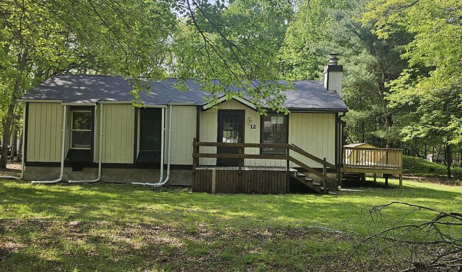 12 Larch Ln, Albrightsville, PA 18210 - 3 Beds, 1 Bath