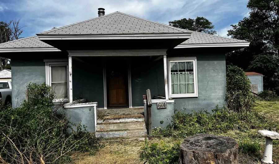 601 Avenue F, Beaver, OK 73932 - 3 Beds, 1 Bath