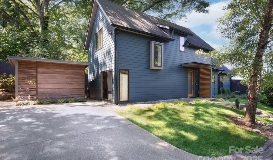 26 Winnfred St, Asheville, NC 28806 - 3 Beds, 3 Bath