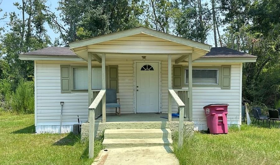 35 Jerome, Baxley, GA 31513 - 2 Beds, 1 Bath