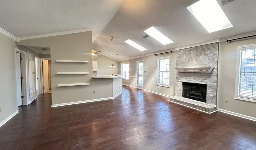 6688 LAUREL Vly, Bartlett, TN 38135 - 3 Beds, 2 Bath