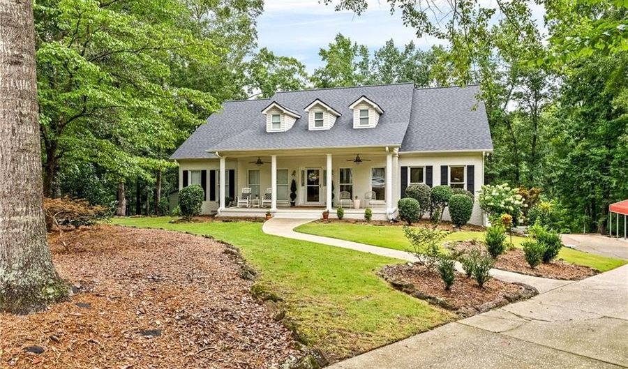 255 HEDGEROW Cir, Auburn, AL 36830 - 5 Beds, 4 Bath