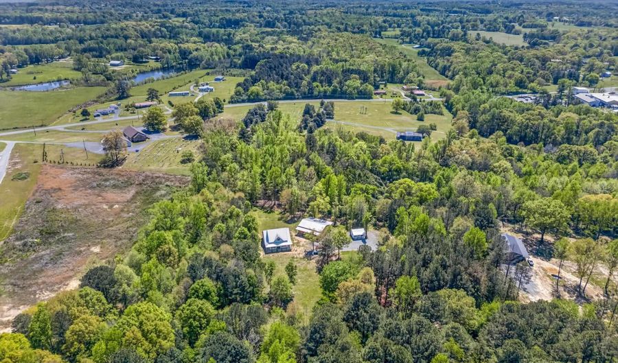 10203 Alabama Highway 69, Arab, AL 35016 - 3 Beds, 2 Bath